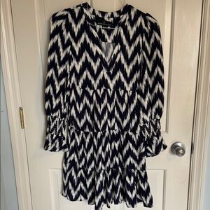 Tuckernuck Pommander Place NWOT Chevron Patterned Navy and White XS Dress tiered